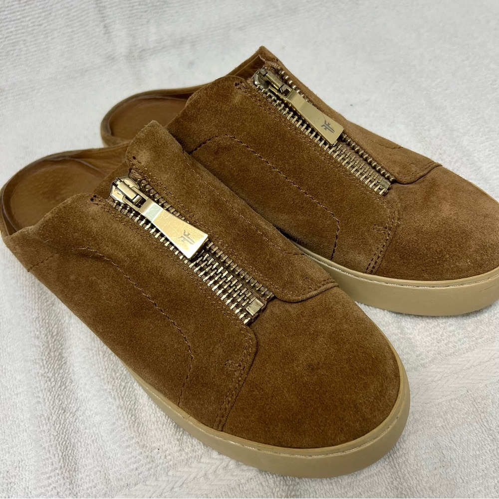 Frye Suede Tan Zip Front Slip On Mule Shoes Sz 9
